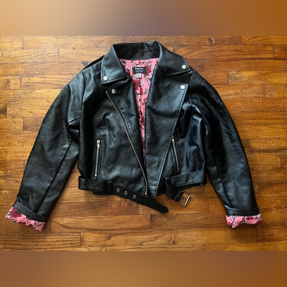 Betty boop x unique vintage leather jacket